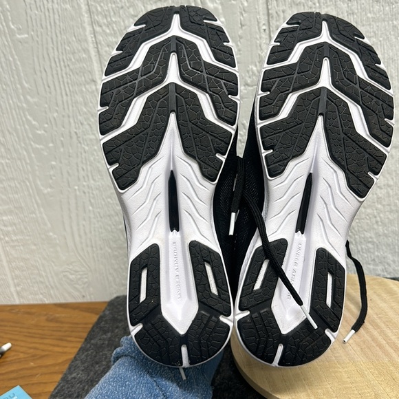 Under Armour Women’s Charged Bandit size 10.5 - Picture 11 of 16